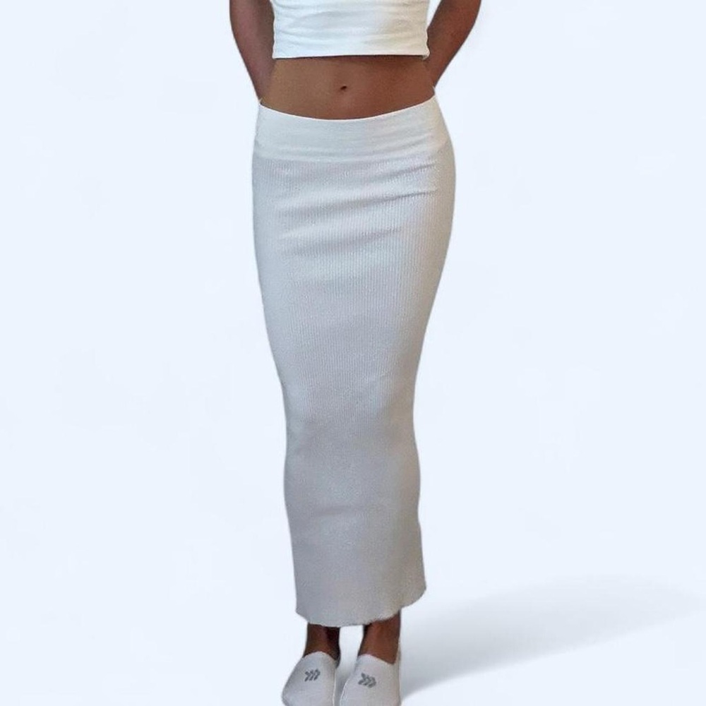 Edikted White Ribbed Maxi Skirt